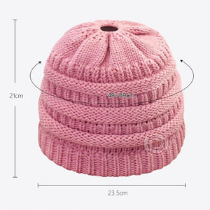 Weiche Strickpferdeschwanzkappe